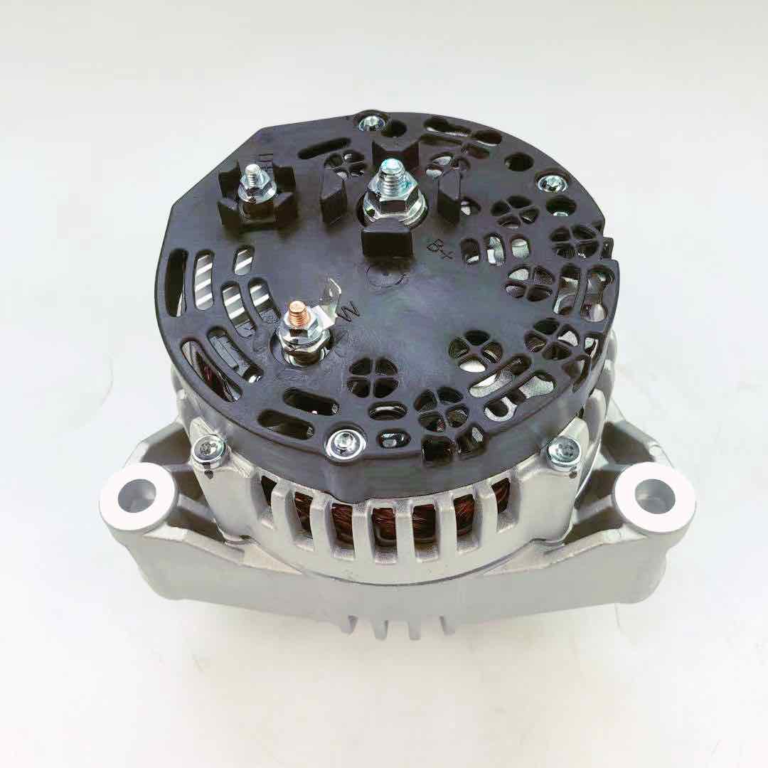 Deutz Engine Spare Parts Alternator 3701010-D592 for BF4M2012C